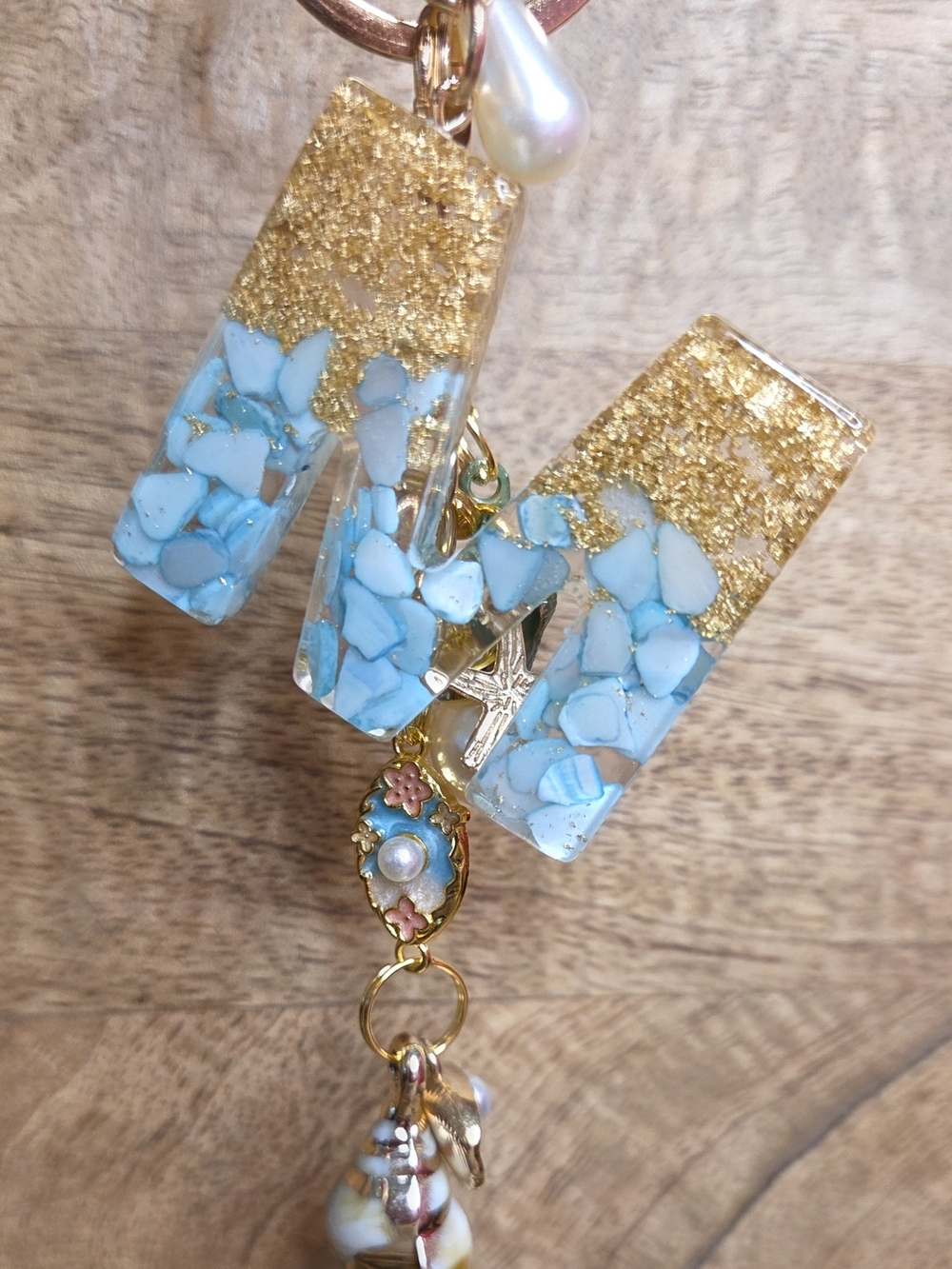 🌊 Beachy Resin Letter “M” Keychain / Bag Charm – Handmade & One of a Kind 🐚✨